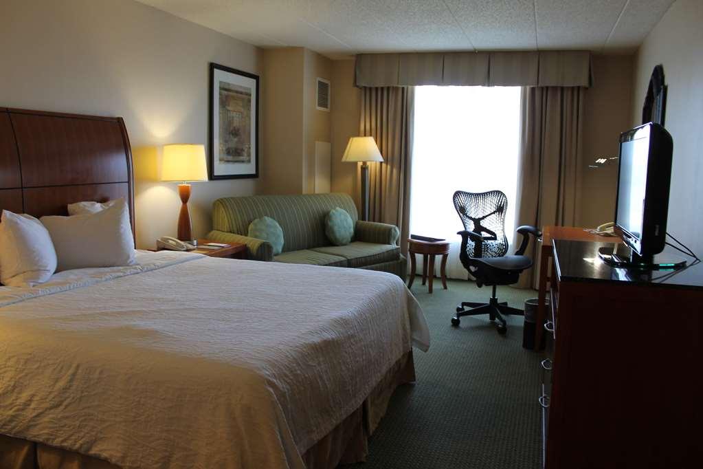 Hilton Garden Inn Addison Habitación foto