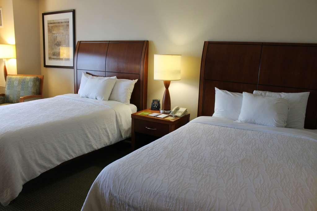 Hilton Garden Inn Addison Habitación foto