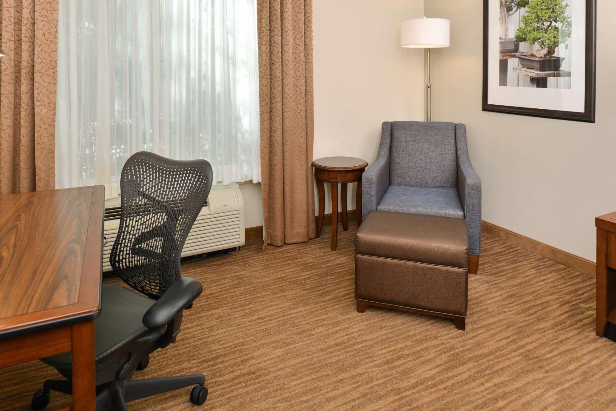 Hilton Garden Inn Addison Exterior foto