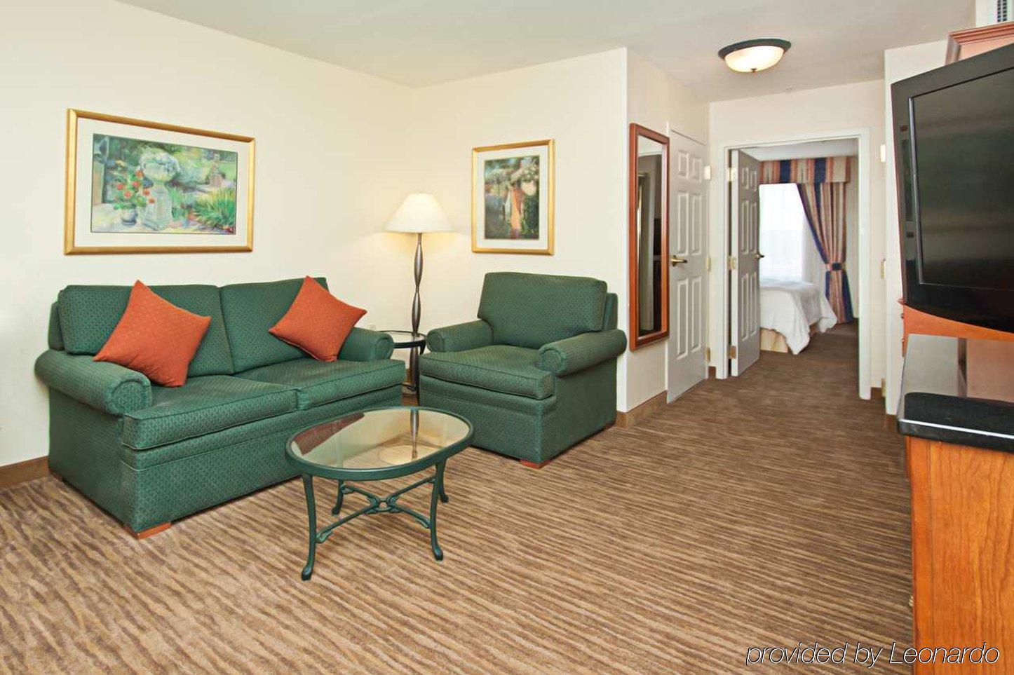 Hilton Garden Inn Addison Habitación foto